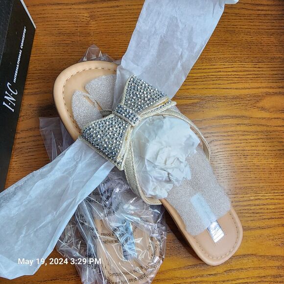 Inc International Concepts Women's Mabae Bow Flat Sandals, SilverBling Size 7M - Picture 9 of 11